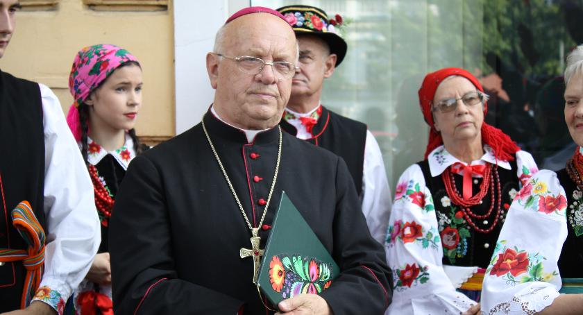 Bp Józef Zawitkowski przebywa w szpitalu. Jego stan jest krytyczny