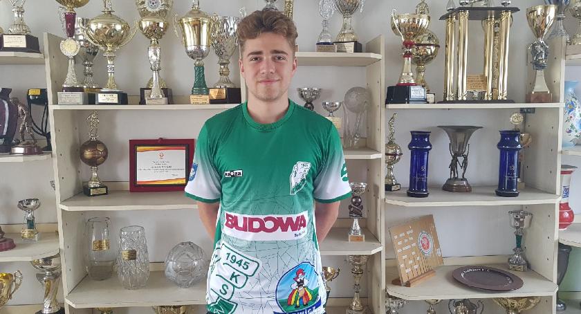 18-latek podpisał kontrakt z Pelikanem