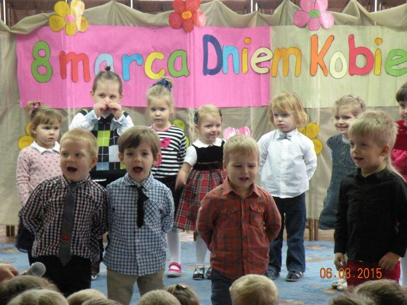 Dzień Kobiet w Bajkolandzie oraz Przedszkolu 