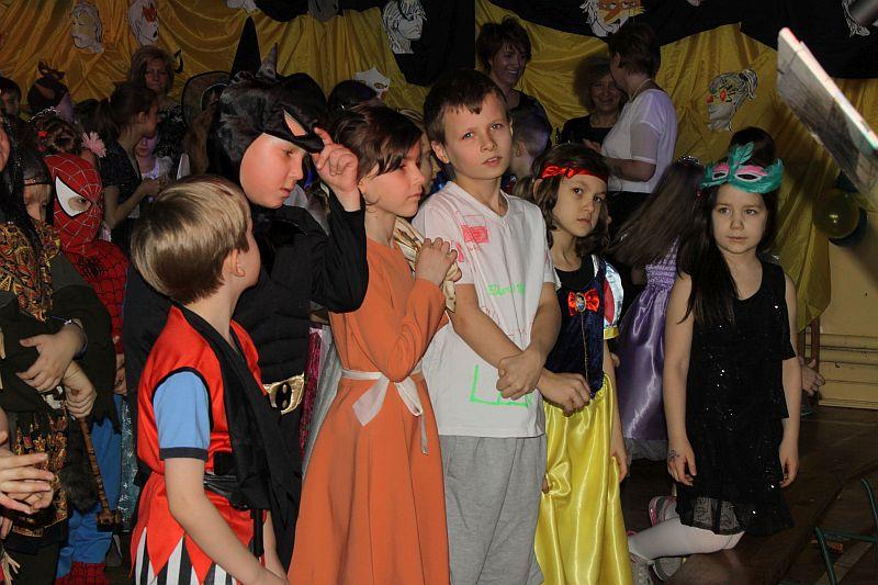 Karnawałowa zabawa w „Jedynce”