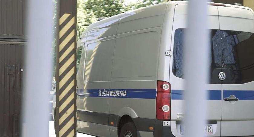 Łódź: kierowca zasłabł za kierownicą. Pomogli funkcjonariusze łowickiego więzienia 