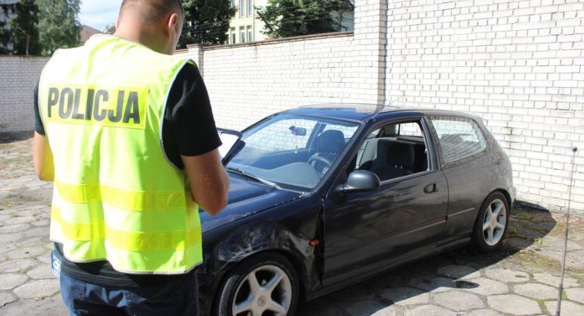 Uciekając przed policjantami spowodował kolizję. Był poszukiwany