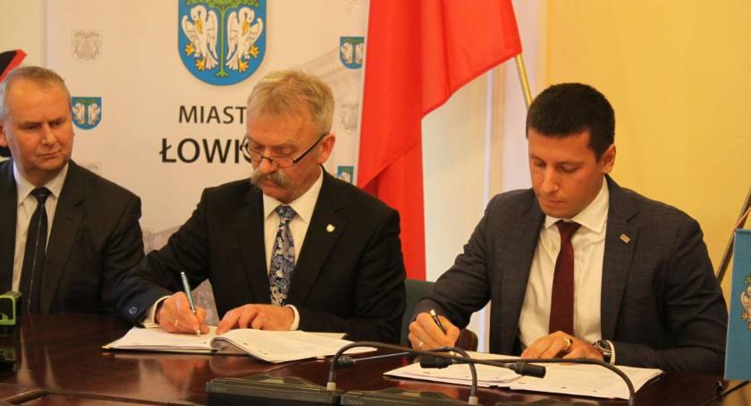 Problemy z modernizacją oczyszczalni ścieków w Łowiczu. Wielomilionowa inwestycja zagrożona?