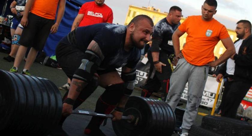 Konrad Karwat z medalem mistrzostw świata strongman U23