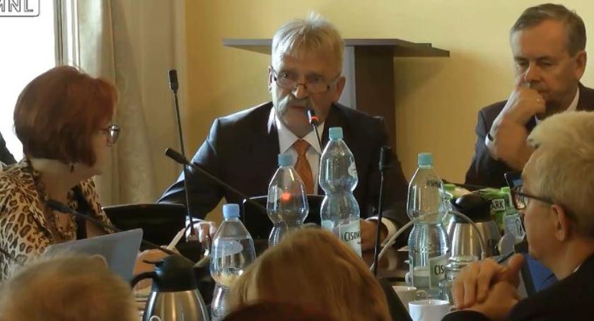 Modernizacja oczyszczalni ścieków w Łowiczu. Miasto i wykonawca odstąpili od umowy