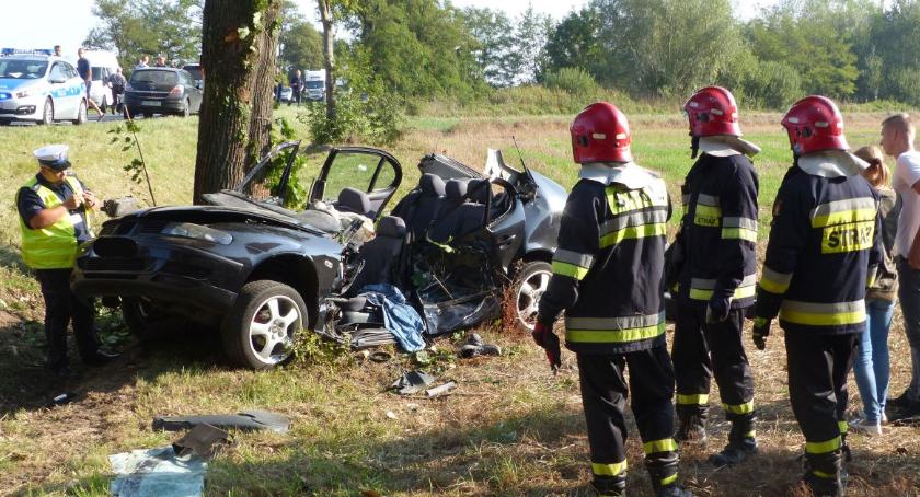 Groźny wypadek w Kalenicach. Cztery osoby ranne, w tym jedna ciężko - AKTUALIZACJA