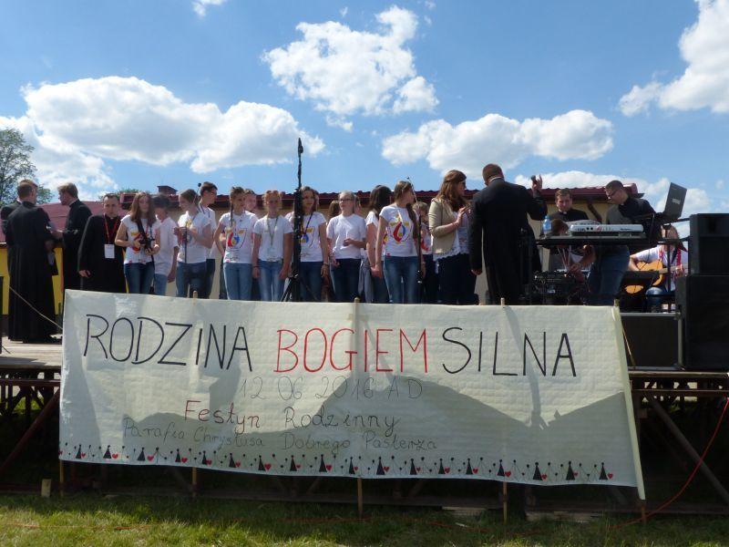 Parafianie Chrystusa Dobrego Pasterza bawili się w Jamnie