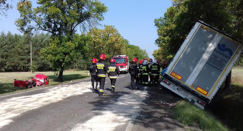 Michałówek: tragedia na drodze. Nie żyją ojciec i syn