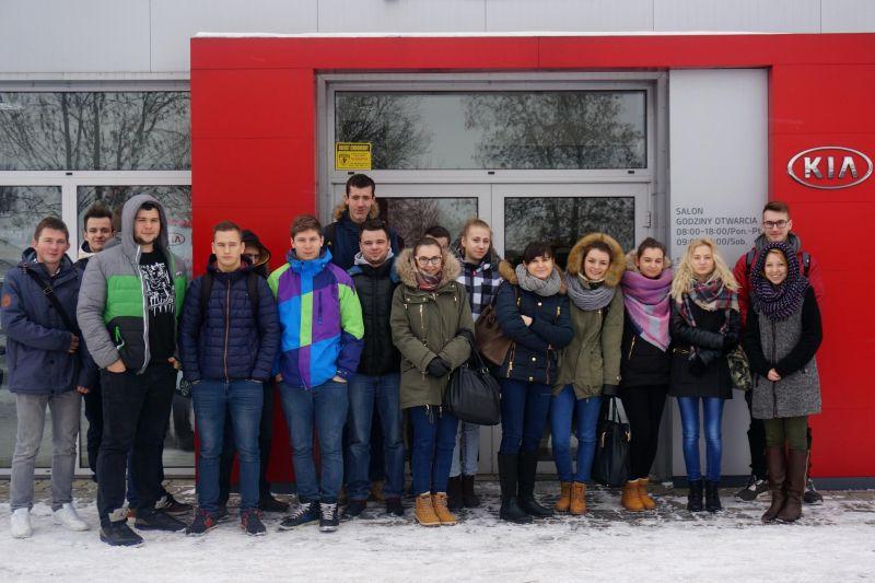 Przyszli spedytorzy z wizytą w salonie Kia
