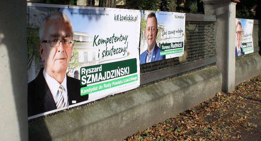 Kampania wyborcza w Łowiczu. Czy plakaty mogą wisieć w strefie ochrony konserwatorskiej?