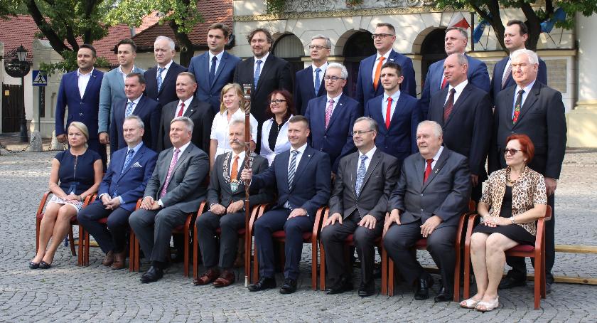 Jeszcze jedna sesja Rady Miejskiej w Łowiczu. Transmisja na żywo