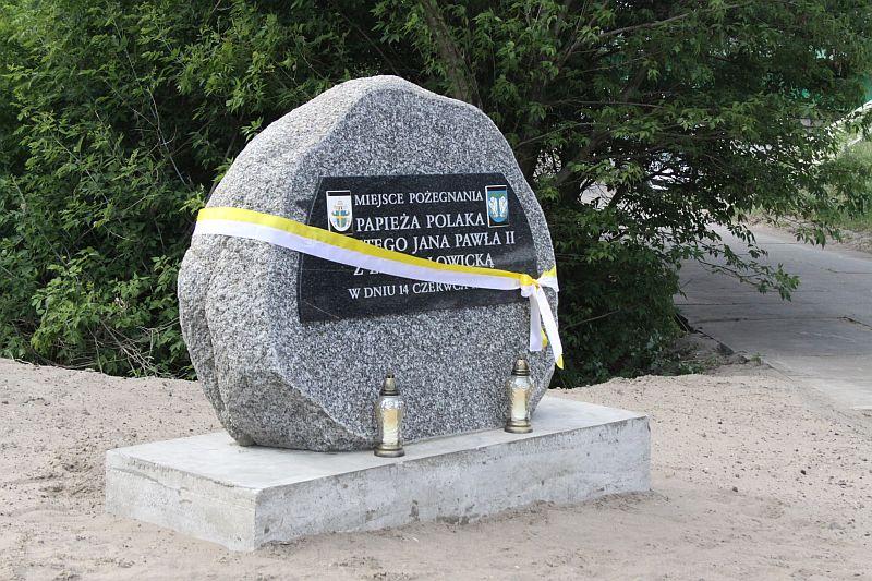 Gdy ludzie zapomną, kamienie wołać będą