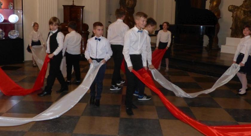 Polskie dźwięki niepodległościowe w wykonaniu uczniów SSM