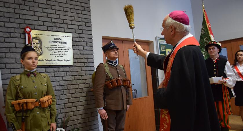 Zduńska Dąbrowa: obchody 100. rocznicy odzyskania przez Polskę niepodległości (ZDJĘCIA)