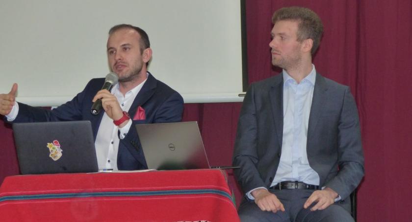 I LO: Dawid Adach i Michał Szymański o wykształceniu, firmie i pierwszym milionie 