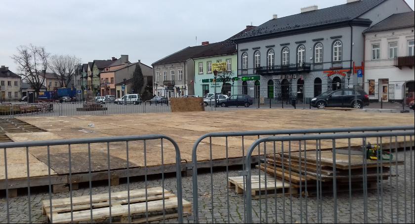 Przygotowują sztuczne lodowisko