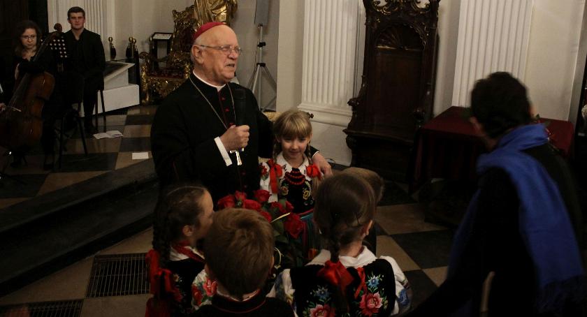 Łowicz: koncert oratoryjny z dedykacją dla biskupa Józefa Zawitkowskiego (ZDJĘCIA, VIDEO)