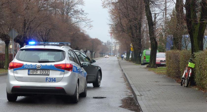 Potrącenie pieszego w Łyszkowicach i rowerzystki w Łowiczu