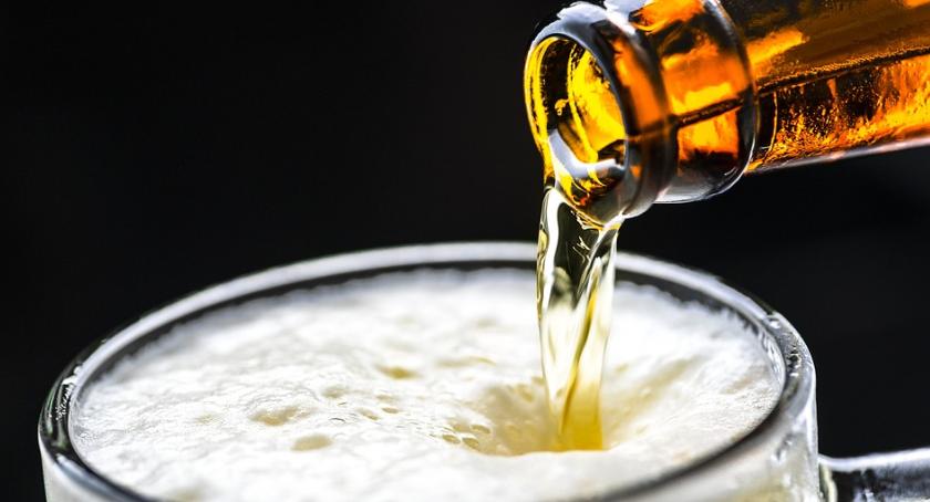 Łowicz: wyczerpano limit zezwoleń na sprzedaż alkoholu. Przedsiębiorcy czekają na zmianę przepisów