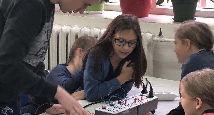 W ZSP nr 1 odbyły się warsztaty mechatroniczne dla uczniów szkół podstawowych