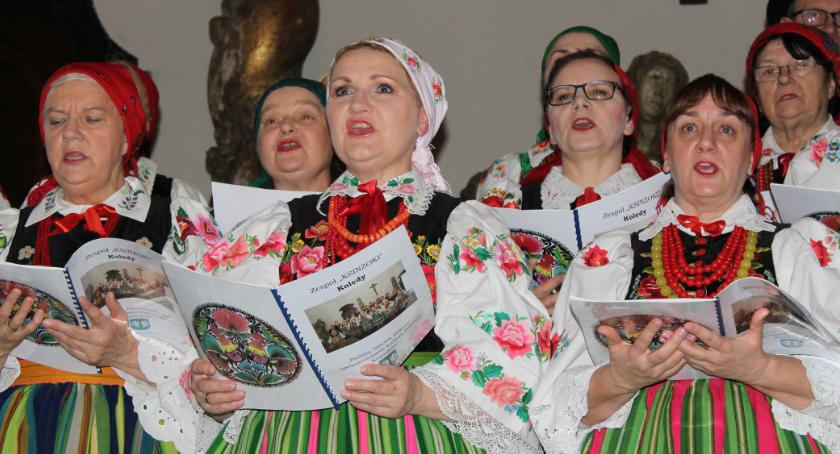 Kolędy i pastorałki śpiewane łowicką gwarą (ZDJĘCIA, VIDEO)