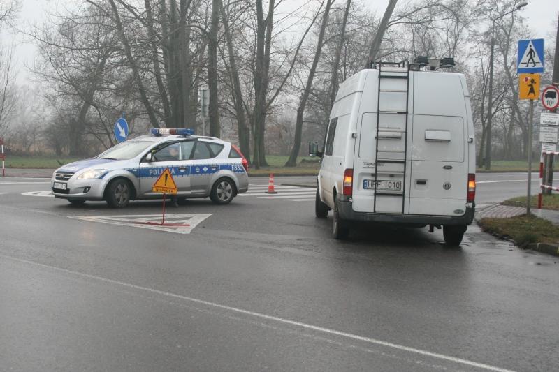 Rowerzystka i pieszy poszkodowanymi