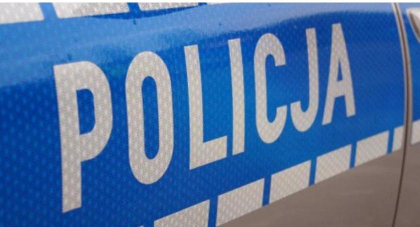 Nietrzeźwy kierowca dachował w Polesiu. Miał ponad 2,2 promila