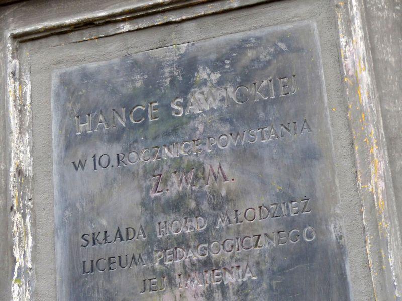 Zdemontowano tablicę komunistycznej działaczki