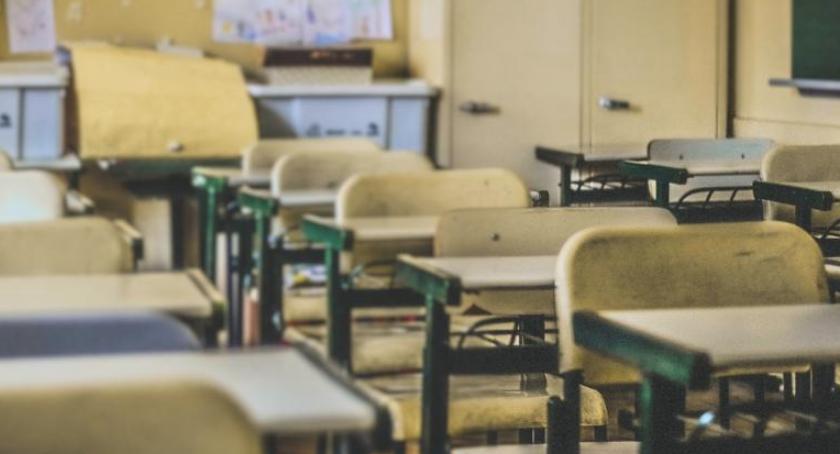 W ZSP nr 3 w Łowiczu źle wypłacono wynagrodzenia. W sumie przelano o 25 tys zł za dużo