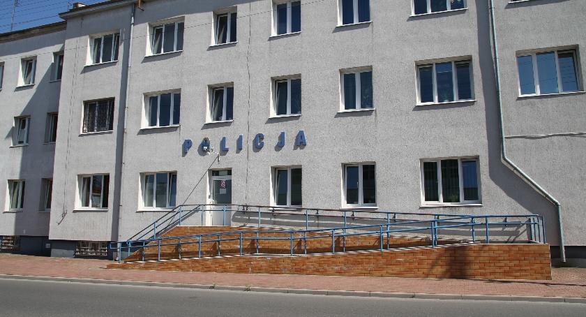 Nietrzeźwy kierowca spowodował kolizję w Kiernozi, potrącenie pieszej w Łowiczu