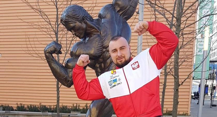 Sukces Konrada Karwata w zawodach organizowanych przez Arnolda Schwarzeneggera