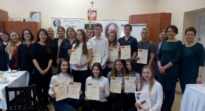 Sukces uczennic ZSP nr 2 w międzyszkolnym konkursie