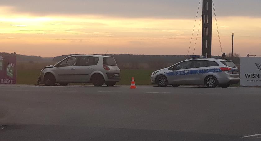 Zdarzenie drogowe na DK nr 14 w Łowiczu. Jedna osoba trafiła do szpitala