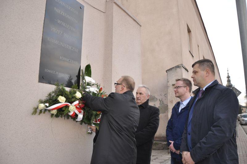 Łowicki PiS pamiętał o Żołnierzach Wyklętych