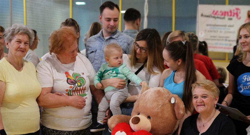 Łowicz: charytatywny maraton fitness dla Krzysia Szczęcha (ZDJĘCIA, VIDEO)
