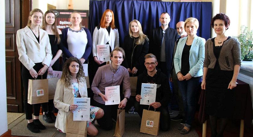 Powiatowe eliminacje 64. Ogólnopolskiego Konkursu Recytatorskiego w Łowiczu (ZDJĘCIA)