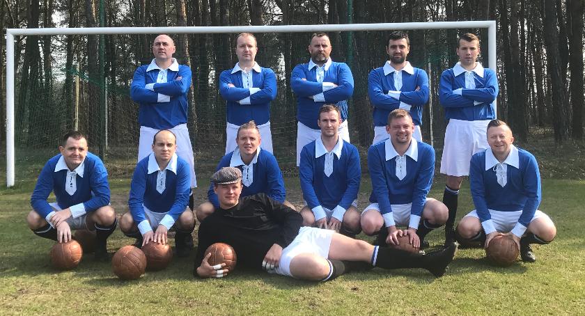 Startują rozgrywki Retro Ligi. WKS 10 Pułk Piechoty Łowicz zagra z Lechią Lwów