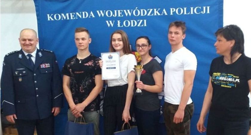 Uczniowie II LO w Łowiczu finalistami turnieju o Puchar Komendanta Wojewódzkiego Policji