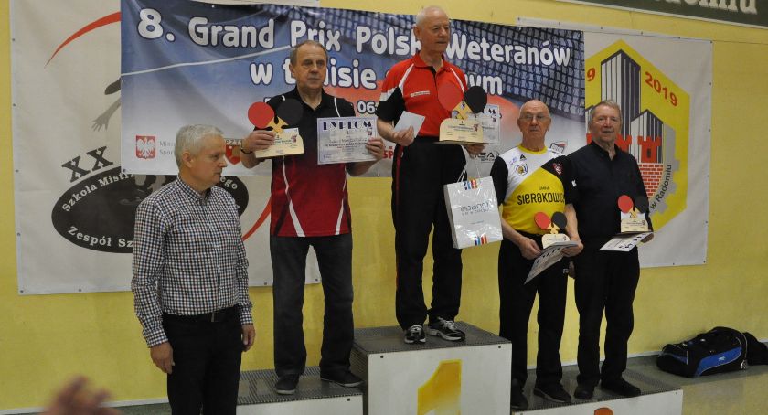 Podium Zdzisława Orzechowskiego w turnieju tenisa stołowego w Radomiu