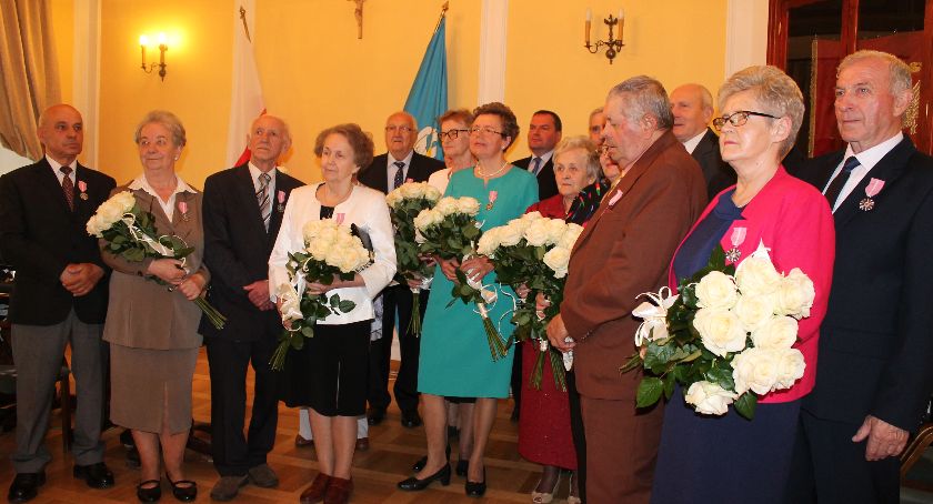 Łowicz: Razem przeżyli 50 lat. Dzisiaj świętowali Złote Gody! (ZDJĘCIA)