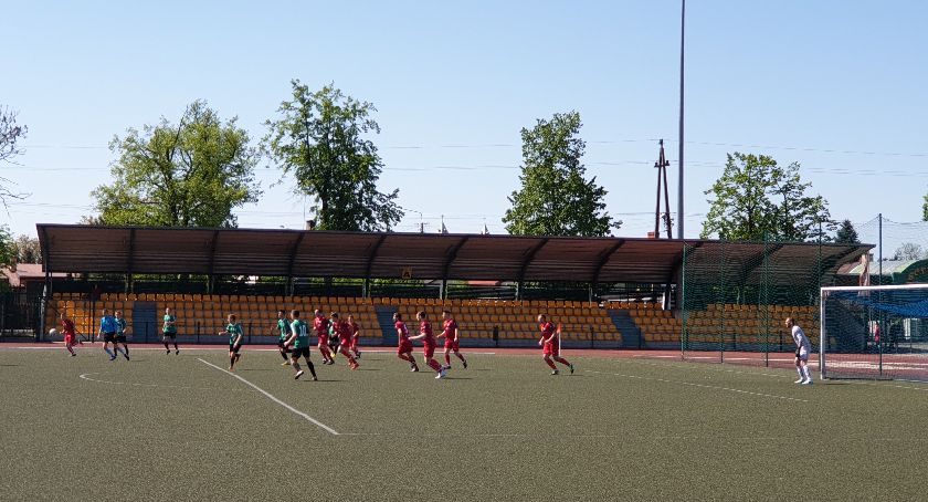 Minimalna porażka rezerw Pelikana