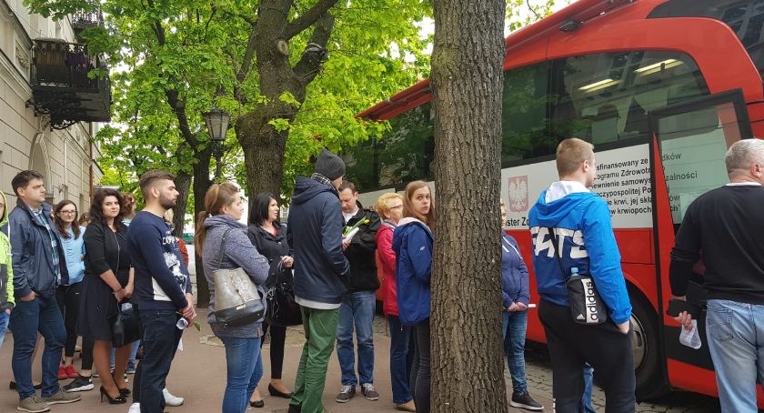 Oddawali krew dla chorego Juliusza