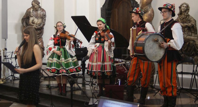 Koncert na 20-lecie Łowickiego Towarzystwa Muzycznego i 62-lecie Społecznego Ogniska Muzycznego