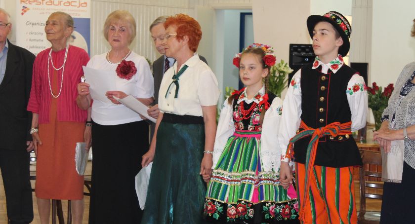 Koncert integracyjny z okazji Dnia Matki w Kulinarnych Mostach