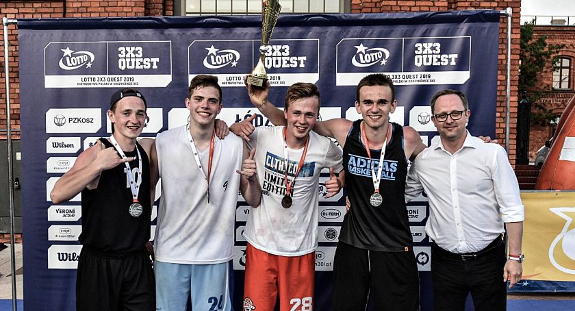 Młodzi koszykarze z Łowicza triumfowali w turnieju Lotto 3x3 Quest w Łodzi
