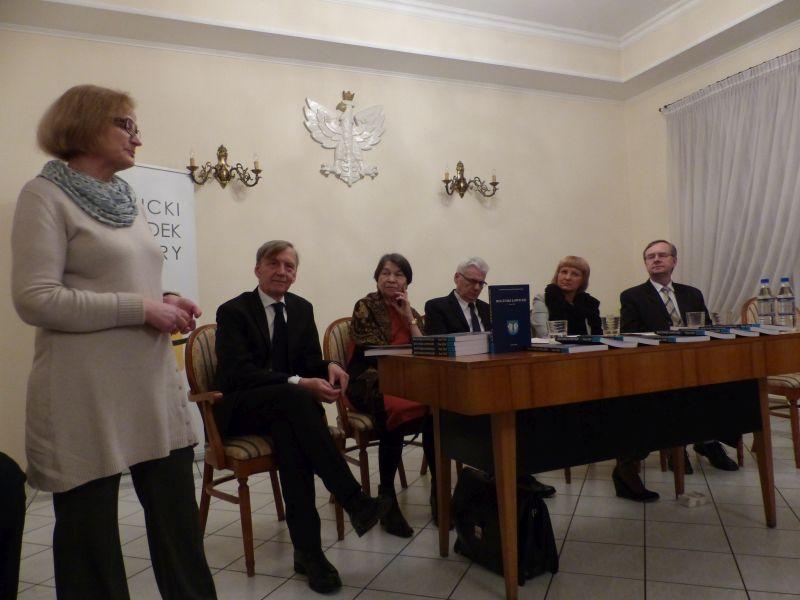 Promocja XIII tomu Roczników Łowickich przy pełnej sali