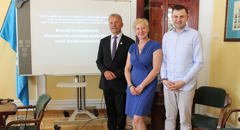 Projekt realizowany przez Miasto Łowicz wsparciem dla łowickich szkół, uczniów i nauczycieli