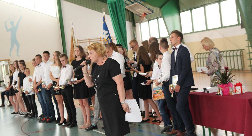 Zakończenie roku szkolnego w Szkole Podstawowej nr 2 w Łowiczu (FOTO)