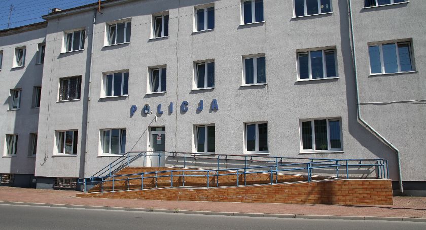 23-latek z Łowicza rzucił rowerem w jadący samochód. Był na haju
