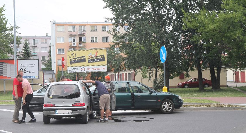 Kolejna kolizja na skrzyżowaniu Ułańskiej z Topolową